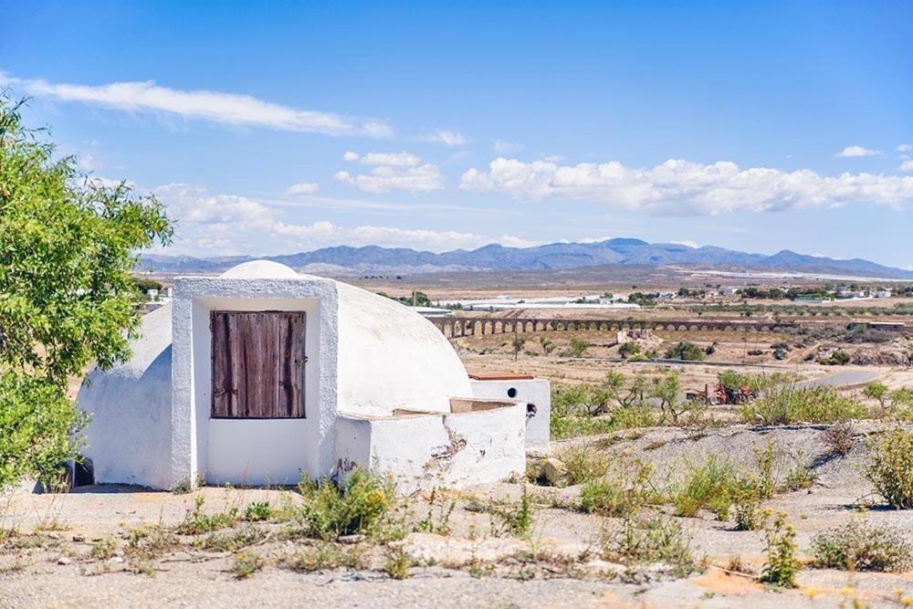 Cortijo Los Garridos - 8 Huespedes Fernan Perez Eksteriør billede